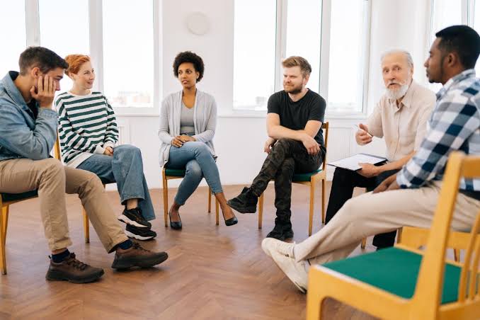 Online Group Therapy: Why Connection Doesn’t Require a Waiting Room