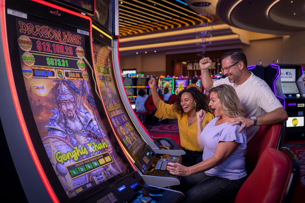 Exploring the World of Slot Games: A Complete Guide to Themes, Bonus Features, and Gameplay